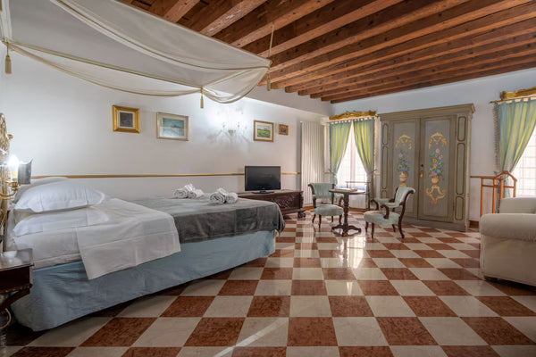 Airbnb Rental unit in Venice (Copy)
